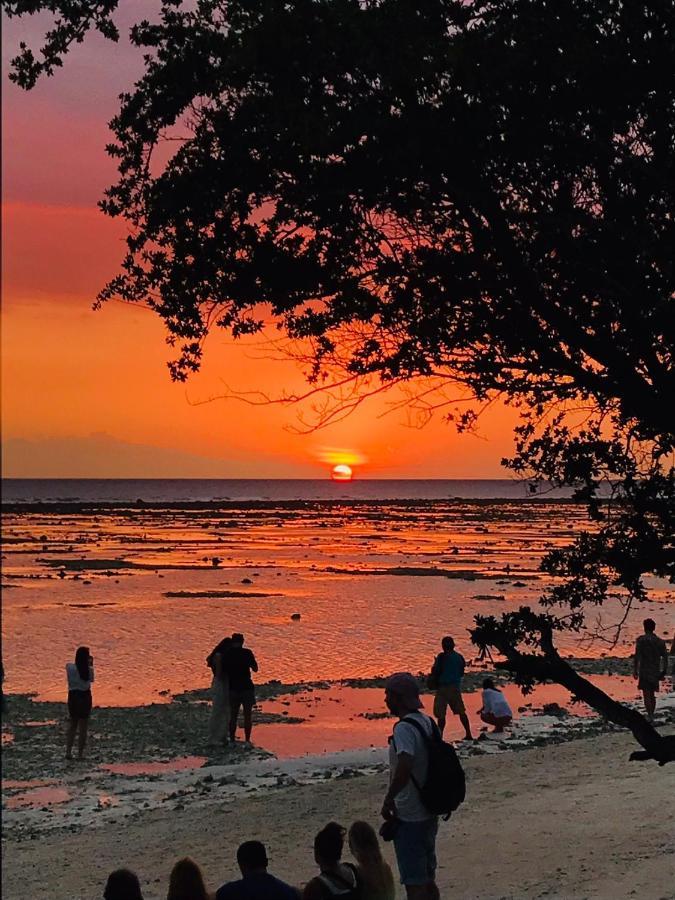 The Exile Sunset Bar & Bungalow Gili Trawangan Exteriér fotografie